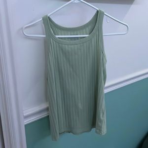 lime green tank top💚